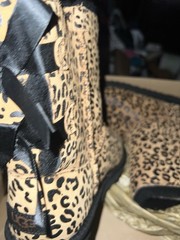 BRAND NEW UGG BAILEY BOW BROWN LEOPARD PRINT BIG KIDS SIZE 5 = 7 Women’s RARE