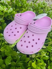 Crocs Pink Milk C-13 Child Classic Clogs Fast Shipping. 🐊 NWT Classic With Tags