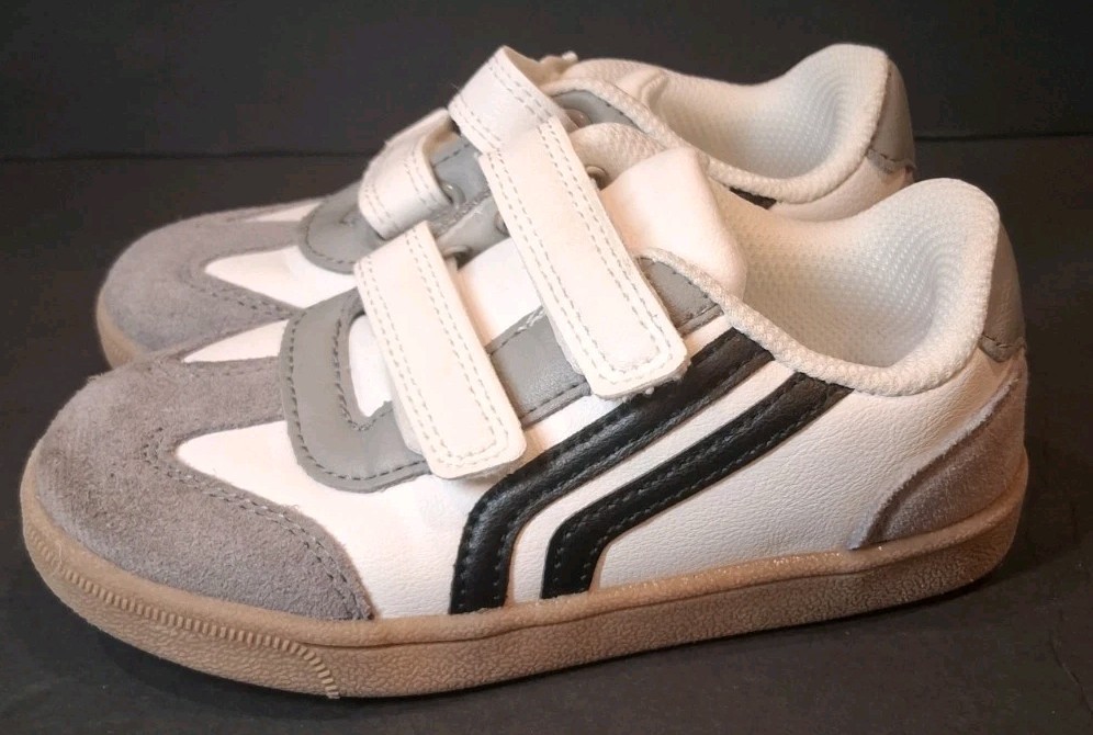 Cat & Jack Toddler Boys Dakota Retro Court Sneakers Size 10 Red Description