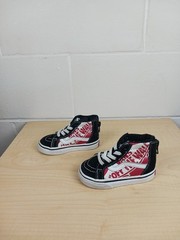 Vans Doheny Red and White Off the Wall Logo Print Skate Shoes Toddler Sz 5