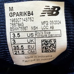 New Balance Fresh Foam Arishi Kids Running Shoes Navy Yellow Red US 3.5
