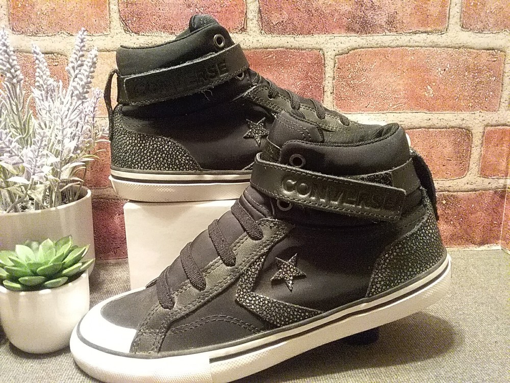Converse All Star ☆ Junior Pro Blaze High Top w/ Strap Black Iridescent Trim (4)