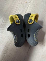 Crocs Batman Bruce Wayne Dark Knight Black Yellow DC Baby Toddler Sandal Clog 5