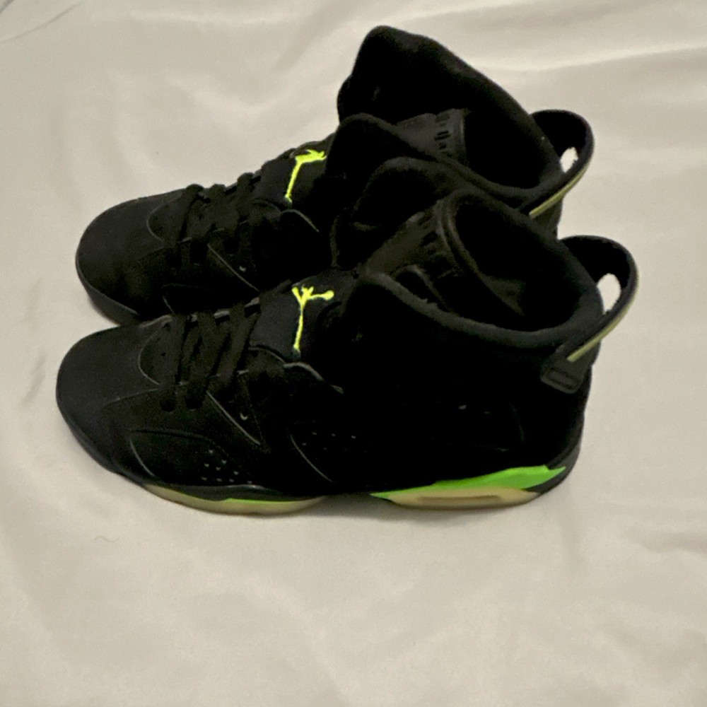 Jordan Air Jordan 6 Black Neon Green Suede High Top Kids Sneakers 6Y