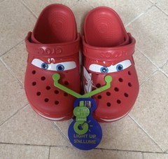 Crocs Kids Disney/Pixar Lights Lightning McQueen Clog – Red NWT