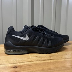 Nike Air Max Invigor GS Black Wolf Grey Youth 6Y 749572-003 NIB