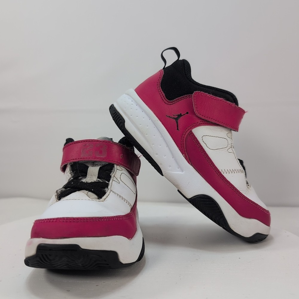 Nike AIR JORDAN MAX AURA 3 PS WHITE VERY BERRY Sz 12C Red White Black Gym Shoes