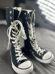 Converse Chuck Taylor All Star Kid’s High Top Black/White Zip Lace-Up Sneaker