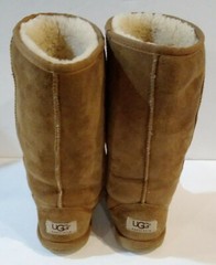 Ugg Australia Classic Tall Boots ~ S/N 5229 ~ Child Size 4
