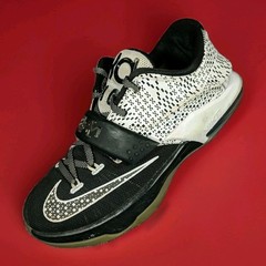 NIKE KD VII 7 BLACK HISTORY MONTH BHM BASKETBALL SHOES 37.5 YOUTH 5 / WOMENS 6.5