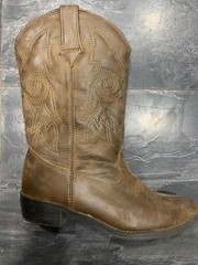 Unknown Youth – Size 4 – Brown Cowboy Boots