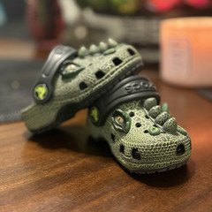 Crocs Classic Kids Dinosaur Clog Slip-On Shoes Green/Black US 4 Lightweight