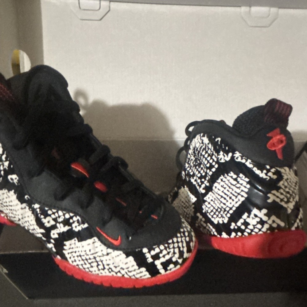 Nike Little Posite One PS Black Red White Snake Print Athletic Sneakers 12C