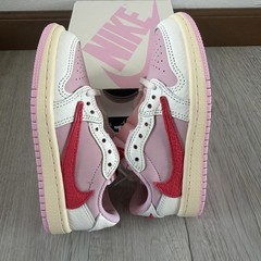 Jordan 1 Retro Low OG SP Travis Scott Sail Tropical Pink IQ7605-101 size 11 (PS)