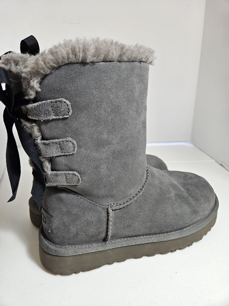 UGG Gray Suede Fur Lined Bow Ribbon Boots Unisex Kids US 5 EU 36 1110706