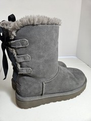 UGG Gray Suede Fur Lined Bow Ribbon Boots Unisex Kids US 5 EU 36 1110706