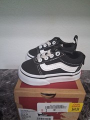 NWT Vans Ward Slip On Canvas Black/White Size 2(TD)
