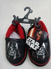 Star Wars DARTH VADER~TODDLER slippers Size MEDIUM (7-8)~NEW with tags