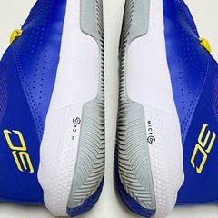 Under Armour Youth Blue SC 3Zero IV Basketball Sneakers Sz 5.5Youth/6.5 Women