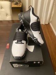 Under Armour Unisex-Child Grade School Zone Bb Basketball Shoe Sz 6Y