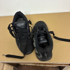 Heelys 7284- Black The Original Wheeled Shoe!