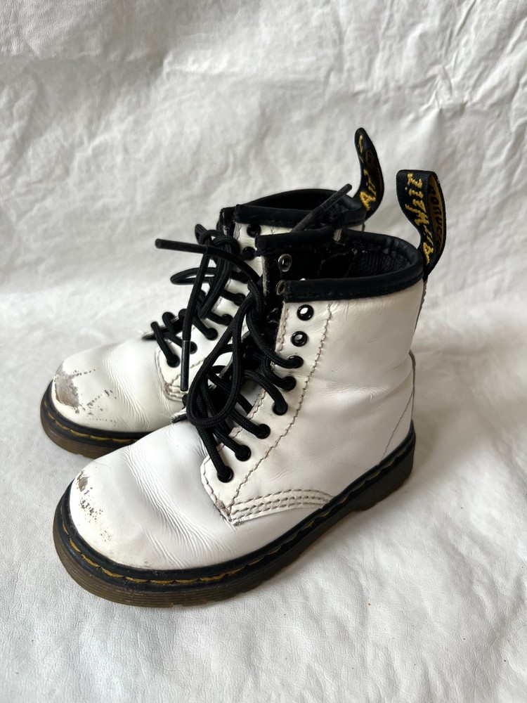Dr Martens Boots 1460 Toddler size 7 white leather lace up zip docs combat