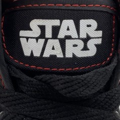 Big Kids Size 1 Heelys Star Wars Darth Vader Hustle Black & Red Sneaker HE101051