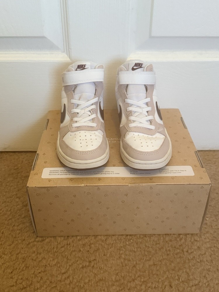 Kids Nike High Top Basketball Shoe Size 13c