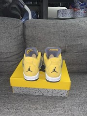 Air Jordan 4 Retro GS Lightning Size 5Y Kids