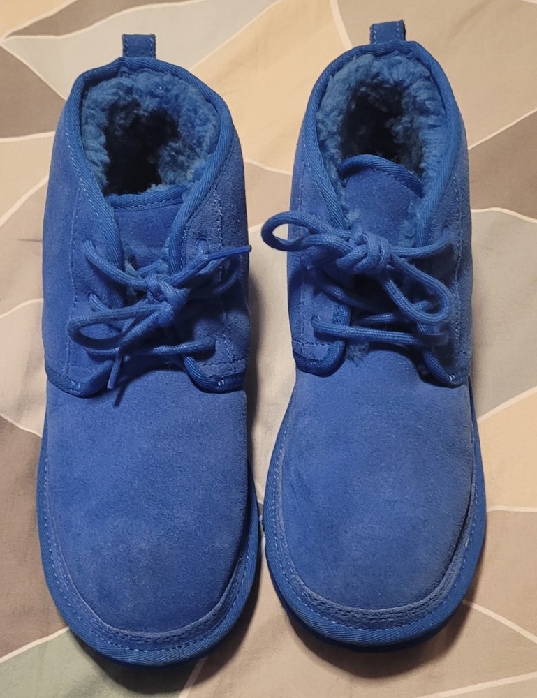UGG Neumel Chukka Boots women’s size 6 Blue Suede Wool Lined Treadlite