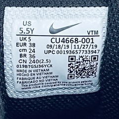 Nike Air Max 270 React Sneakers Big Kids Causal CU4668-001 Shoes Sz 5.5Y