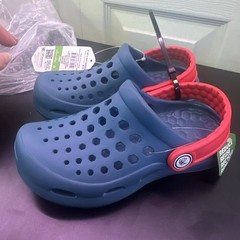 Joybees Blue Red Active Clogs Kids 10/11 / 93s
