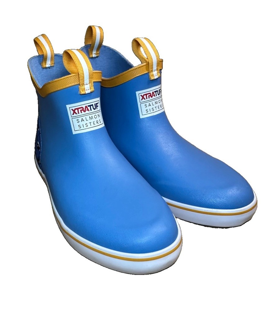 Xtratuf Kid’s Ankle Deck Boot – Salmon Sisters Light Blue