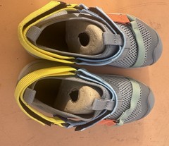 TEVA Kids Outflow Universal Closed Toe Sandals US 2 Grey Multi Water Shoes NEW