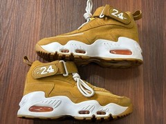 Nike Air Griffey Max 1 Wheat Pollen White Youth Sz 6 DO6684-700 Sneakers Shoes