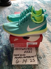 DS 2016 Nike Roshe Two Hyper Turquoise Metallic White Volt GS Sz 4.5Y