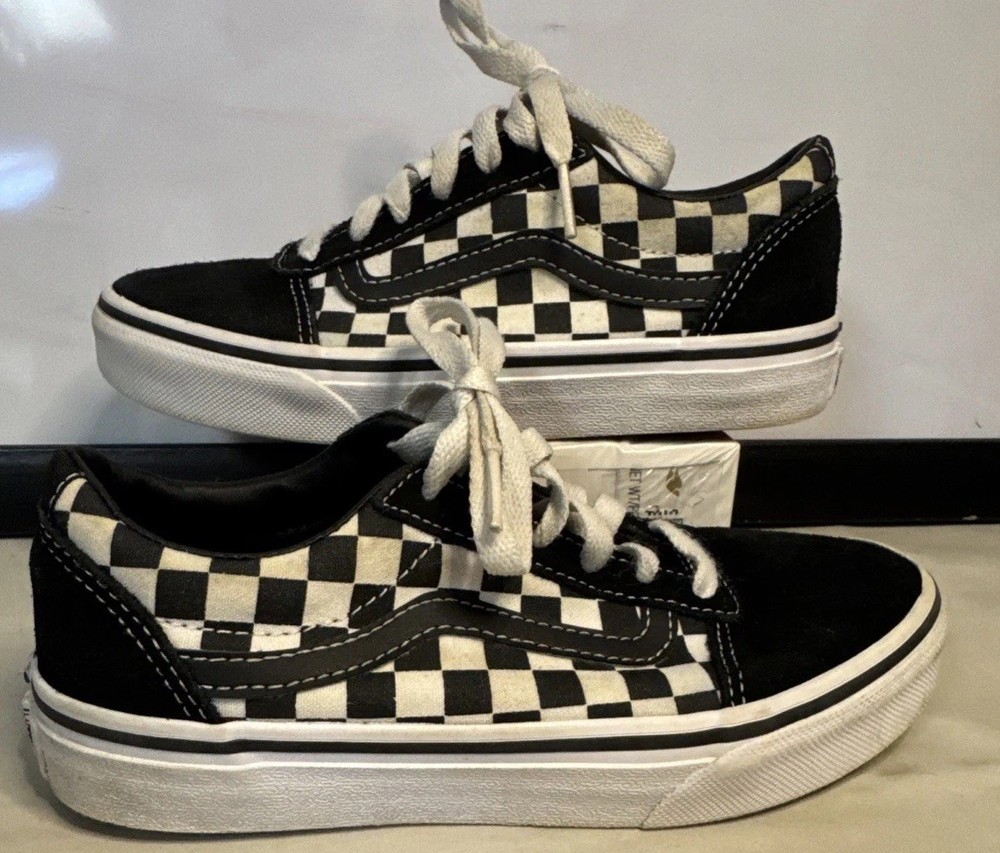 Vans Youth Size 2 Checkerboard Black/White Lace Up Skate Shoes Sneakers