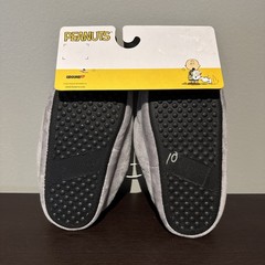 Peanuts Snoopy Kids Slippers Size Small 11/12 New Unworn