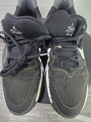 Size 7 (GS) – Nike Star Runner 4 Low Black White 2023