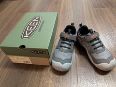 Keen Knotch Peak Kids Shoe US Size 3, New in Box, Magnet/Safety Orange