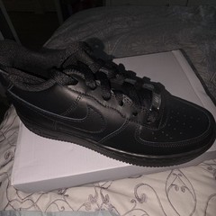 Size 5.5 (GS) – Nike Air Force 1 LE Low Triple Black