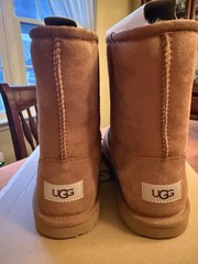 UGG KIDS CLASSIC II/SIZE 6/CHESTNUT/BRAND NEW!!