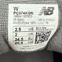 Size 2.5 WIDE Little Kid’s New Balance 574 Suede Sneakers Grey Blue PC574KGN