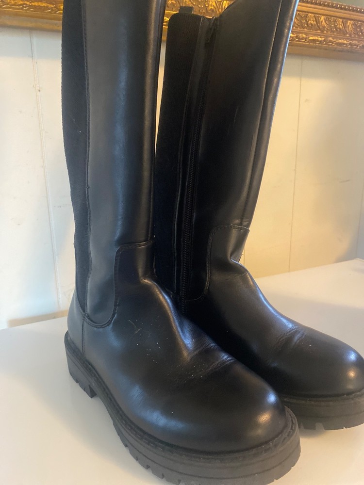 Kids boots