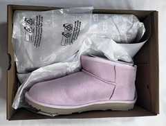 UGG Children Unisex Boots Kids Classic Ultra Mini Dazzle Pink Dazzle Size 6 NWT