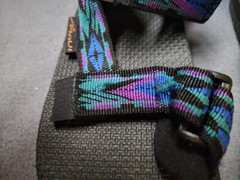 MAUI YOUTH SANDLES SIZE 5
