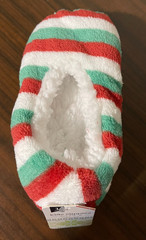 GERTEX Kids / Childs Slippers Size M/L Red/Green/White w Grippers Christmas