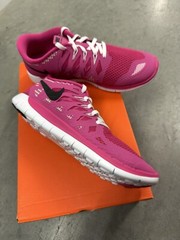 Nike Free 5.0 Junior Shoes Size 6.5Y/39 Hyper Pink Running Sneaker 644446 602