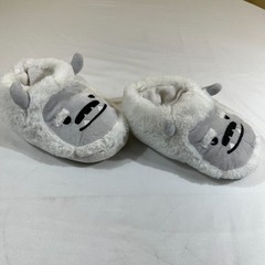 Old Navy Yeti Monster Plush Slippers White Gray Faux Fur Boys Girls Size L 1-2