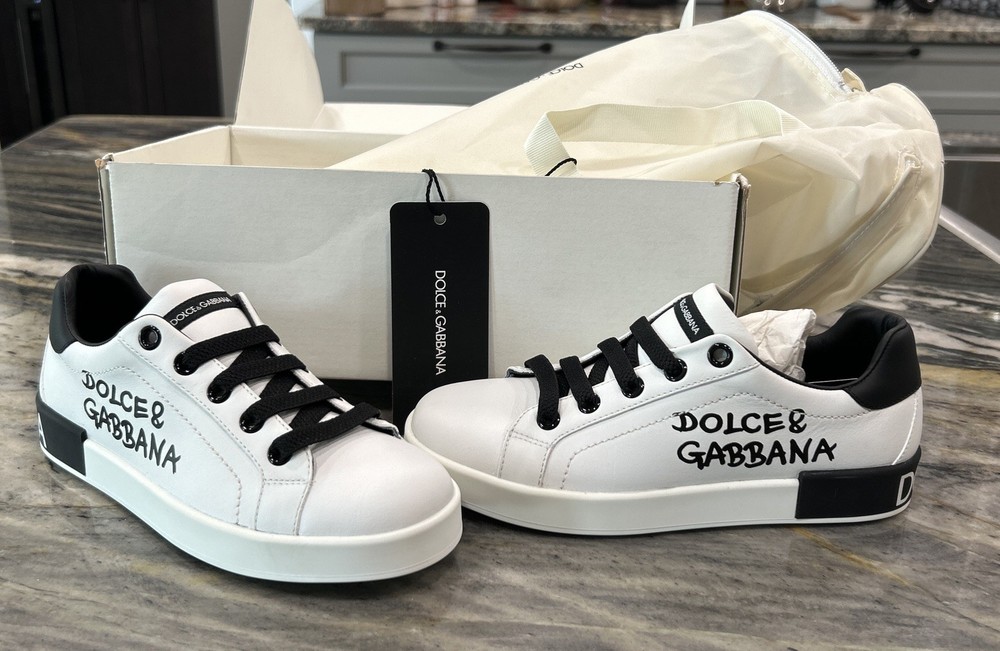 NEW IN BOX Dolce & Gabbana kids White Black Logo Lace Up Sneakers US Size 1